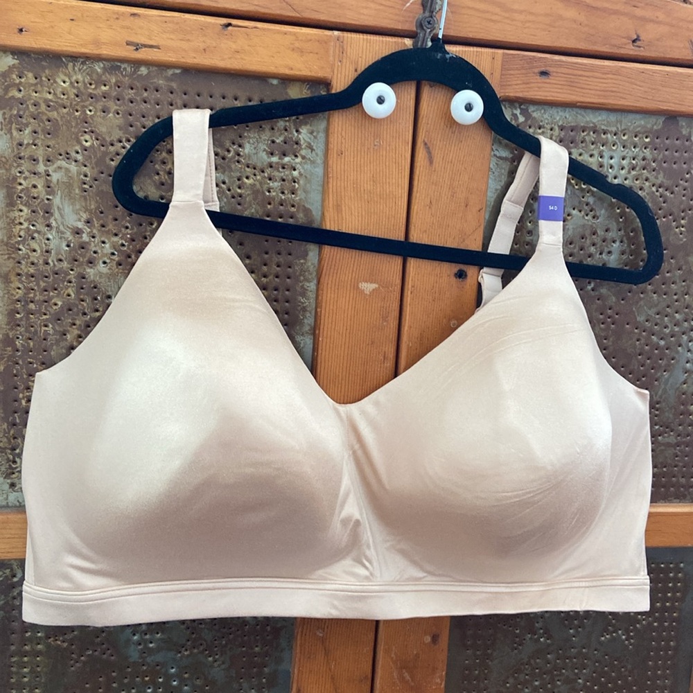 New Solid Full Coverage
Smooth No Wire Bra Catherines
54D Plus Size Wireless - Picture 2 of 4